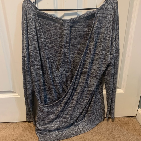 Long sleeve open back - Picture 2 of 2